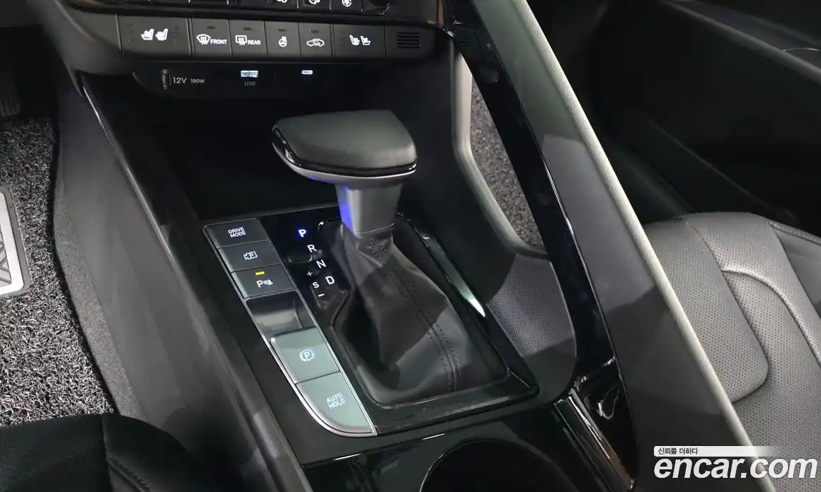 Hyundai Avante 2026 1.6 автомат (гидро), фото 9