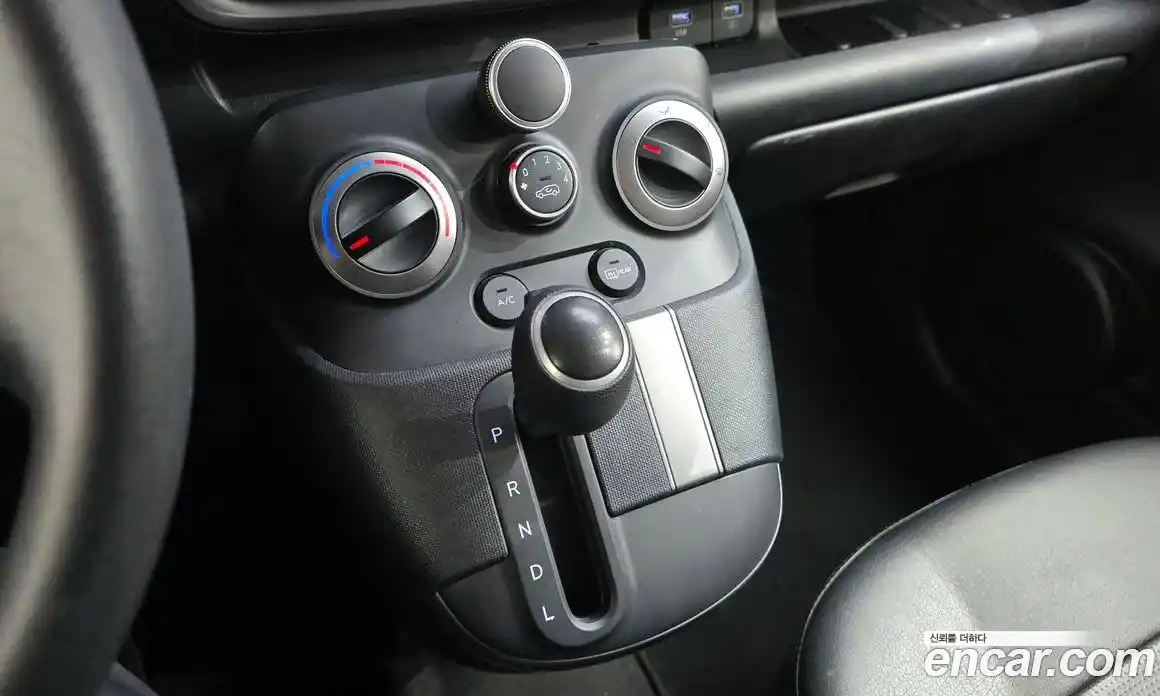 Hyundai Casper 2023 1.0 автомат (гидро), фото 12