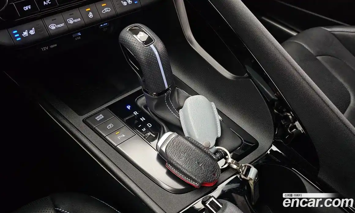 Hyundai Avante 2023 2.0 автомат (гидро), фото 12