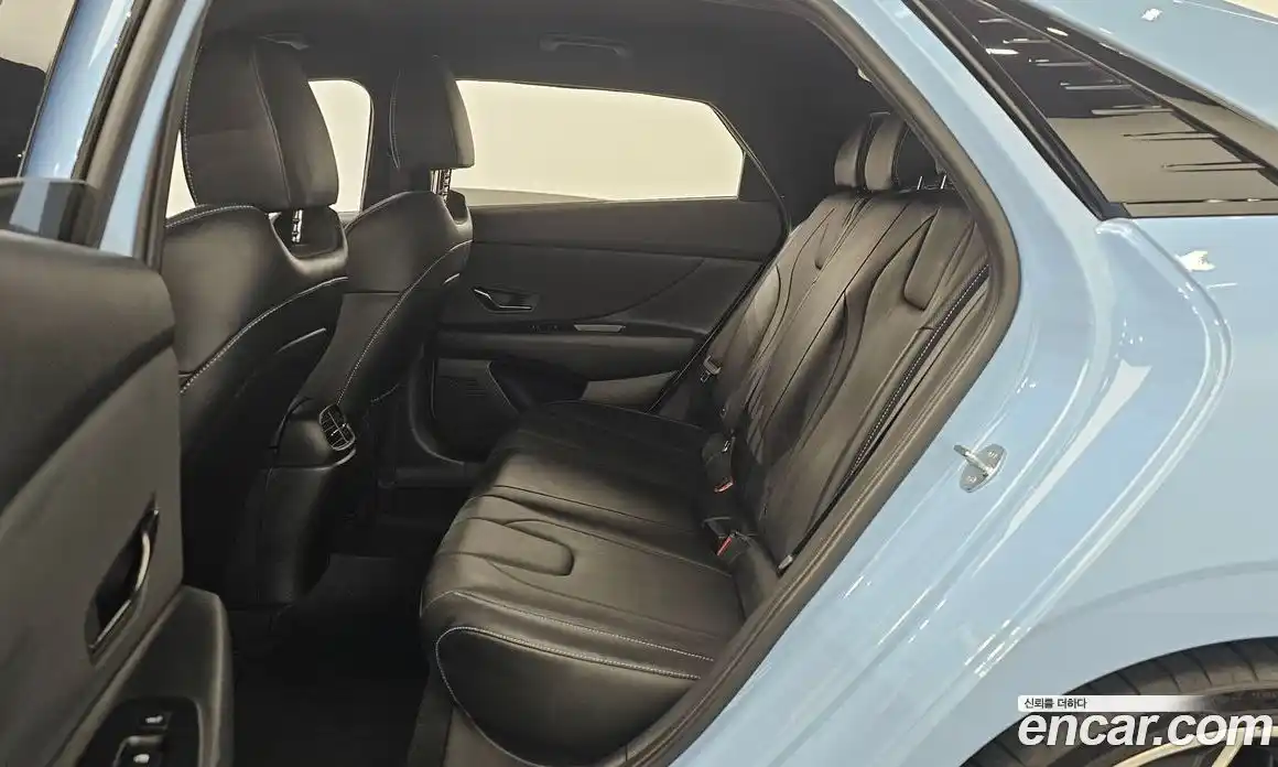 Hyundai Avante 2023 2.0 автомат (гидро), фото 16