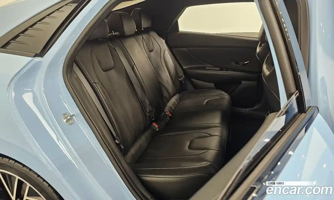 Hyundai Avante 2023 2.0 автомат (гидро), фото 17