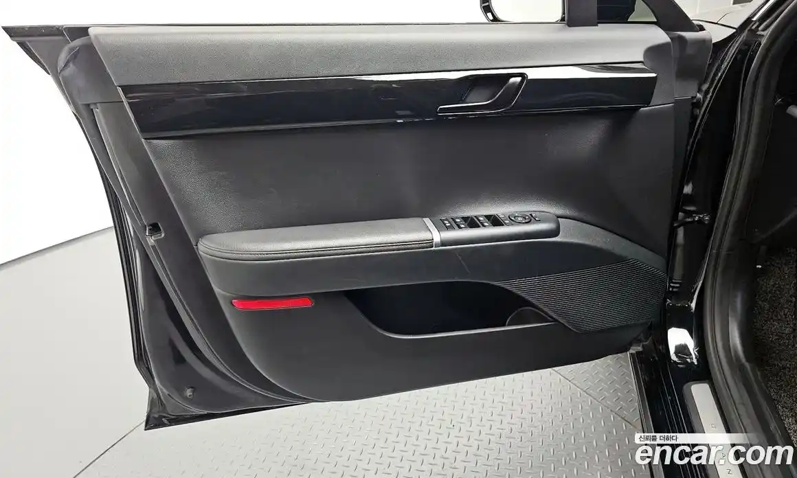 Hyundai Grandeur 2022 2.5 автомат (гидро), фото 14