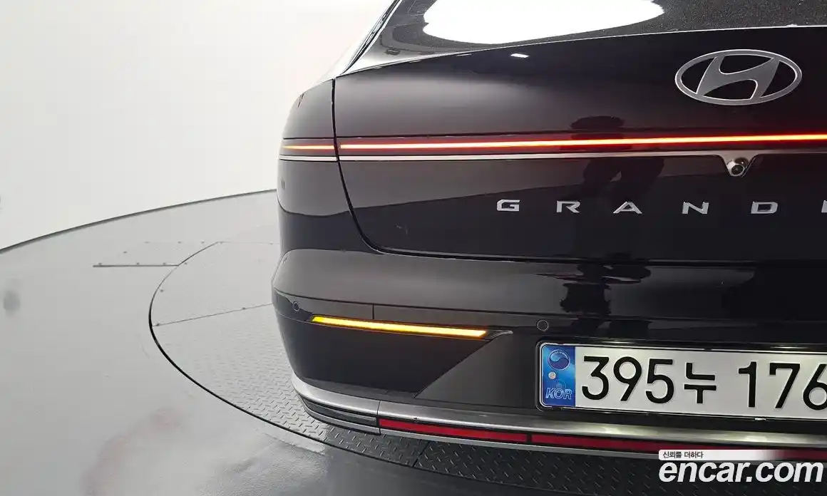 Hyundai Grandeur 2022 2.5 автомат (гидро), фото 9