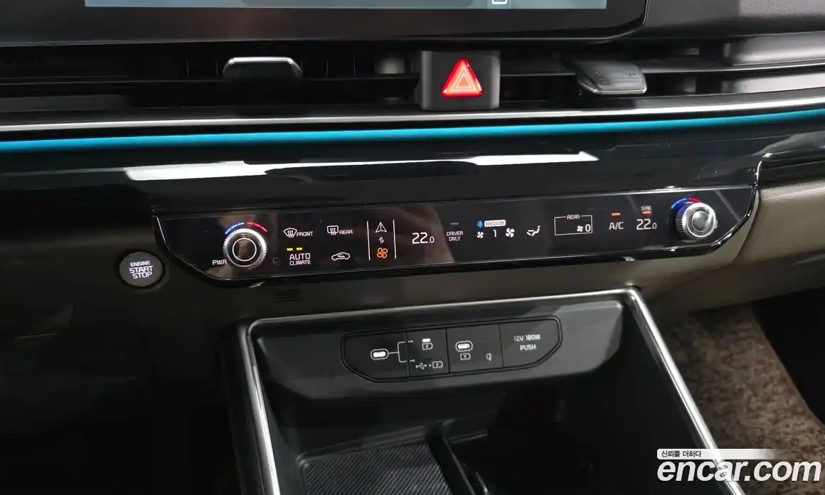 Kia Carnival 2024 1.6 автомат (гидро), фото 23