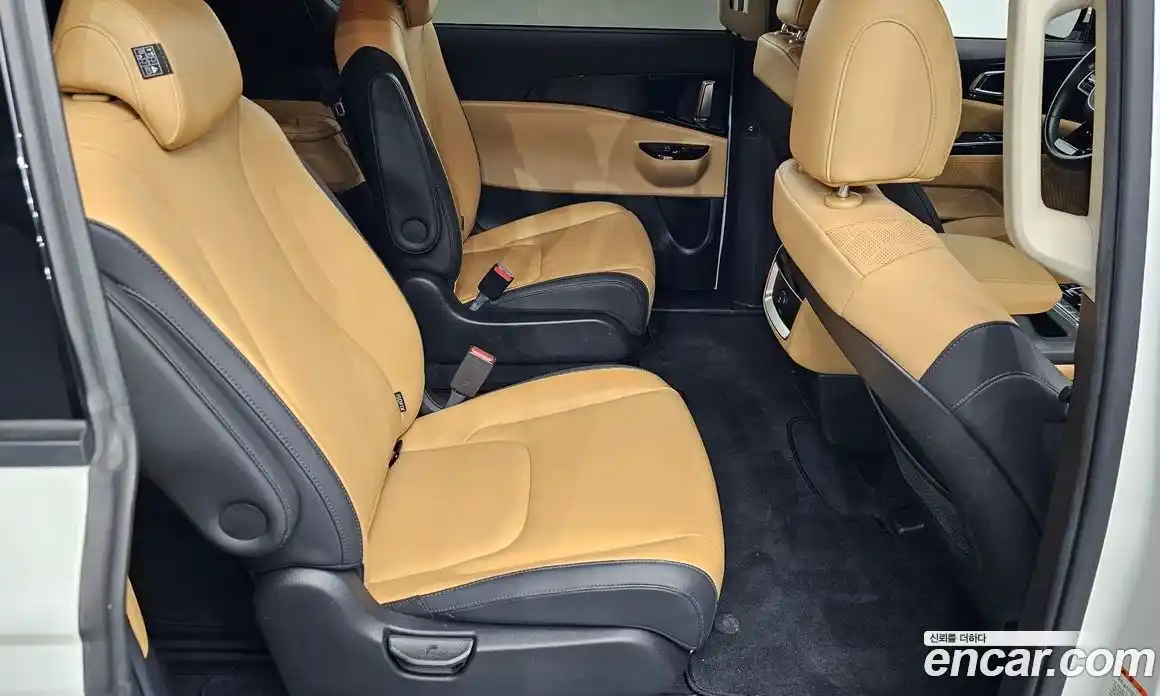 Kia Carnival 2021 3.5 автомат (гидро), фото 12