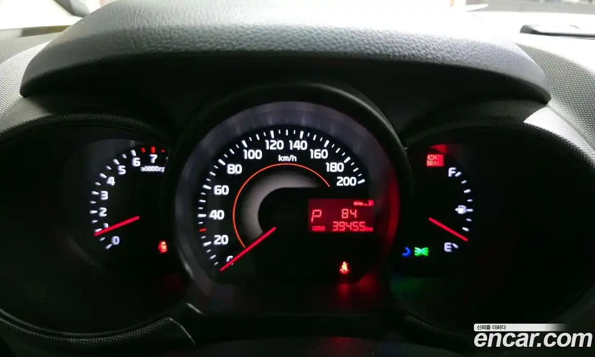 Kia Ray 2018 1.0 автомат (гидро), фото 8
