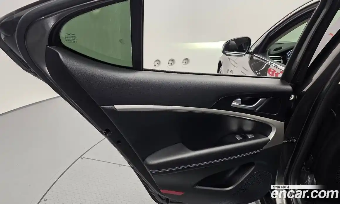 Genesis G70 2024 2.5 автомат (гидро), фото 14