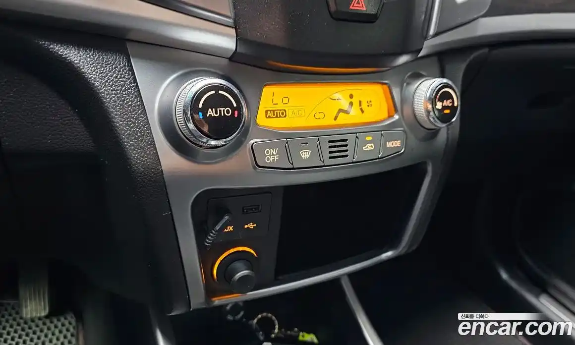 SsangYong Korando 2014 2.0 автомат (гидро), фото 20