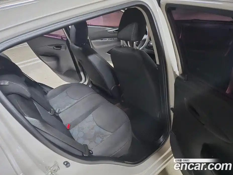 Chevrolet Spark 2017 1.0 автомат (гидро), фото 13