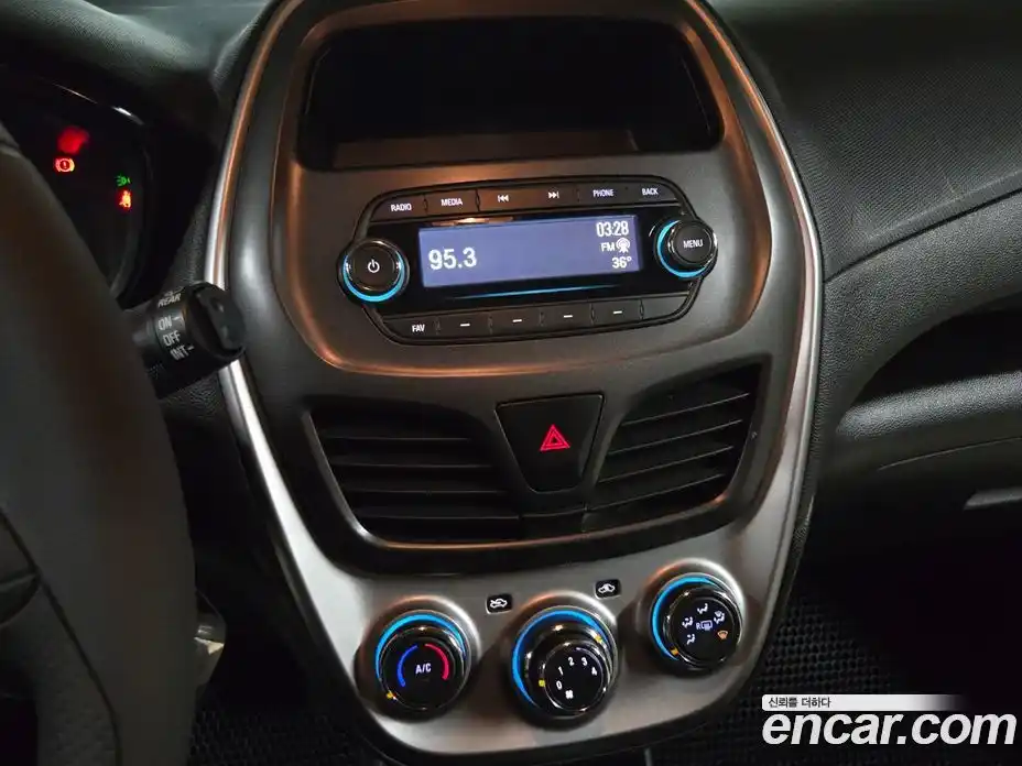 Chevrolet Spark 2017 1.0 автомат (гидро), фото 17