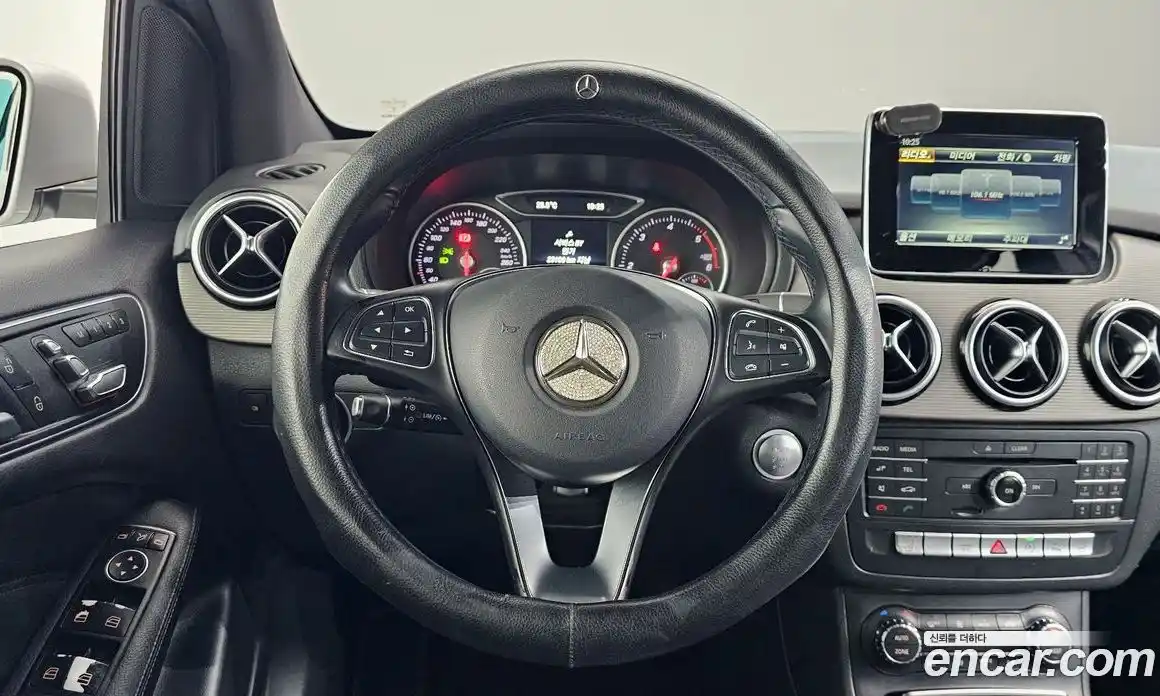 Mercedes-Benz B-Class 2016 2.1 гидро, фото 13 Mercedes-Benz B-Class 2016 2.1 гидро, фото 13