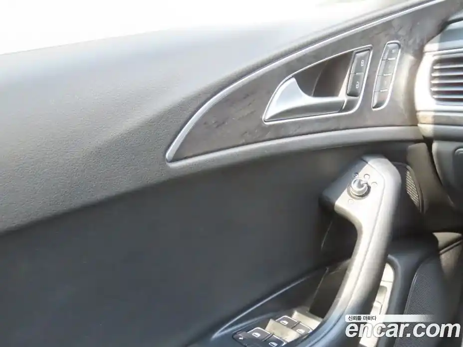 Audi A6 2018 2.0 автомат (гидро), фото 14