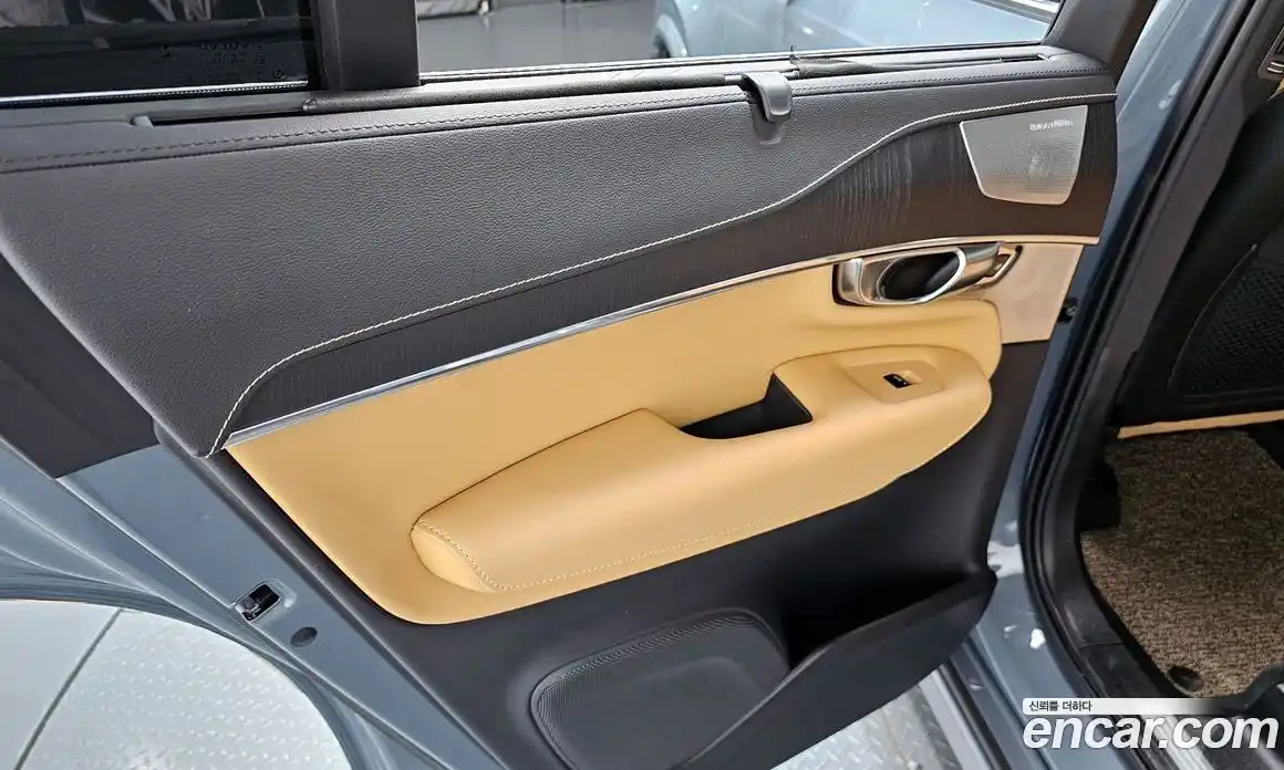 Volvo XC90 2021 2.0 автомат (гидро), фото 15