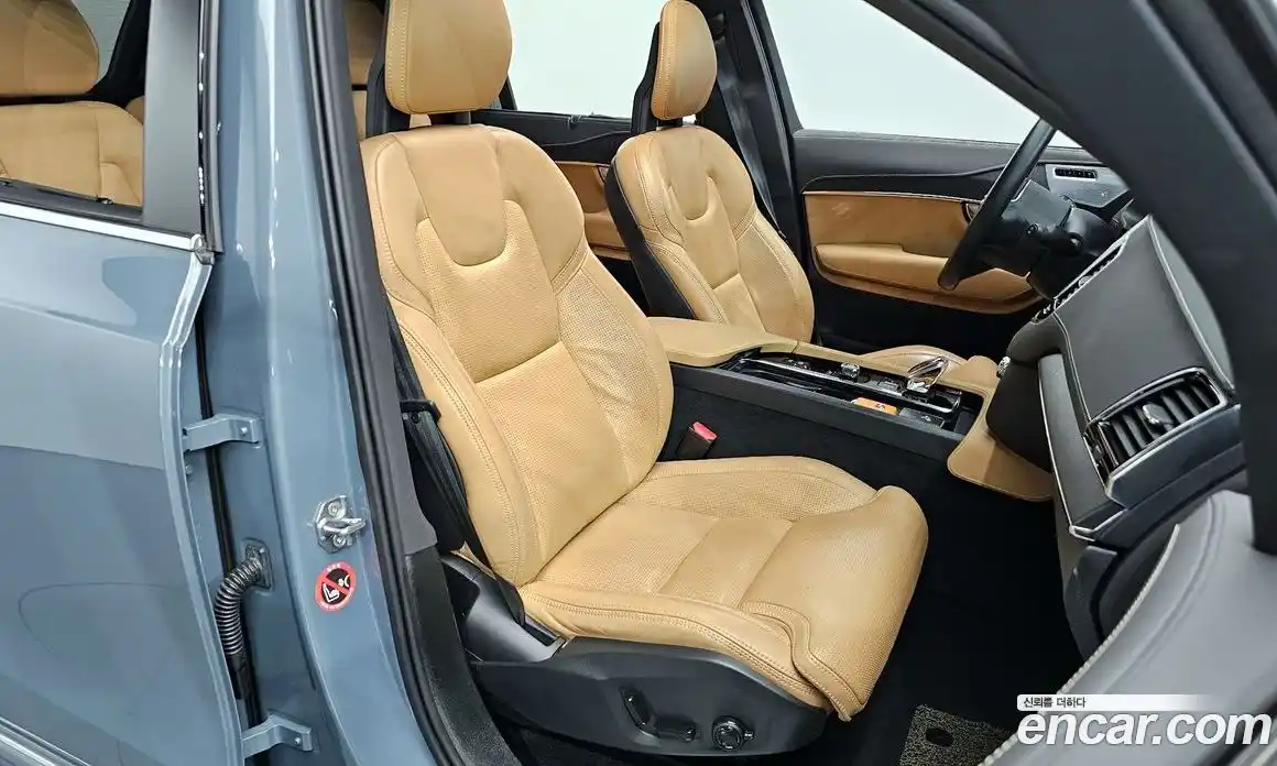 Volvo XC90 2021 2.0 автомат (гидро), фото 17