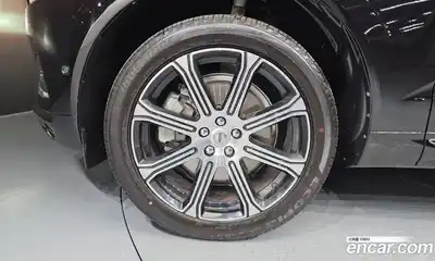 Volvo XC60 2018 2.0 автомат (гидро), миниатюра 5