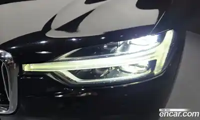 Volvo XC60 2018 2.0 автомат (гидро), миниатюра 8