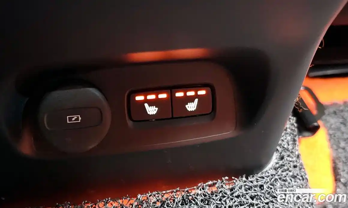 Volvo XC40 2019 2.0 автомат (гидро), фото 25