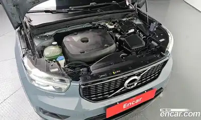 Volvo XC40 2019 2.0 автомат (гидро), миниатюра 6