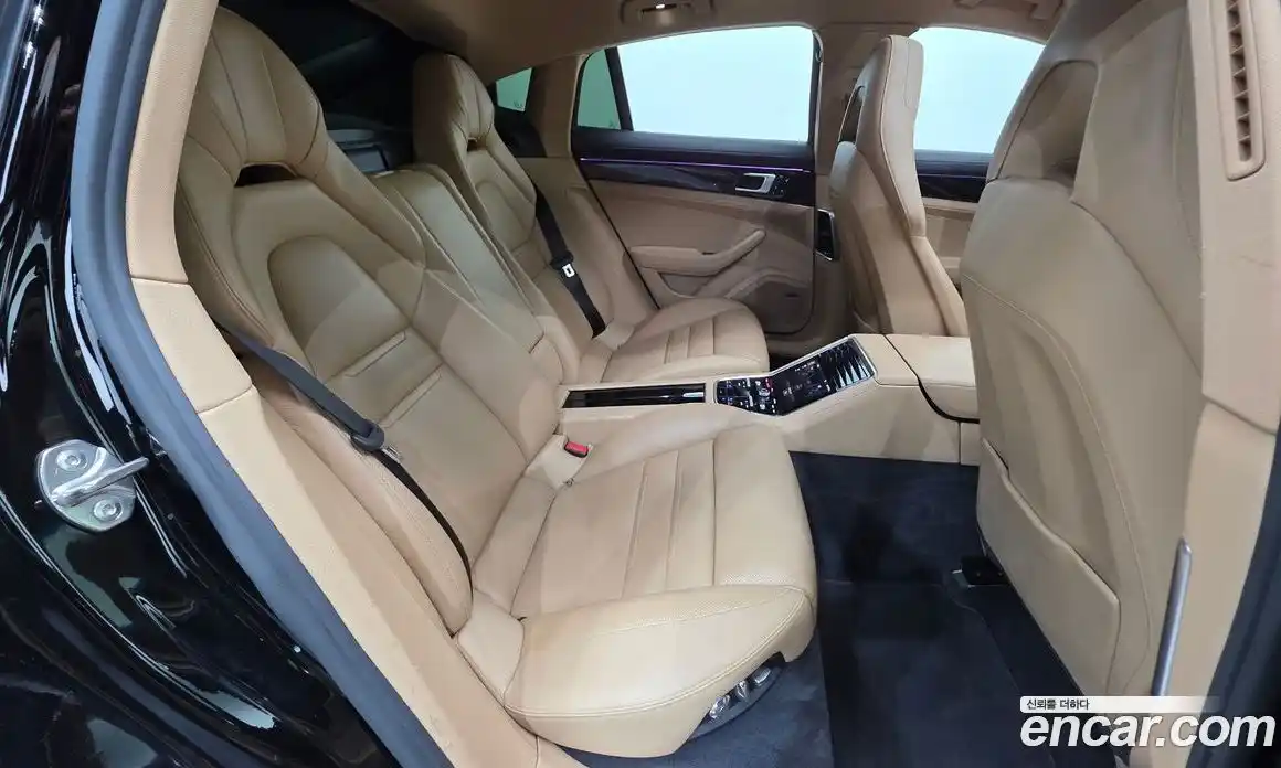 Porsche Panamera 2018 3.0 автомат (гидро), фото 31