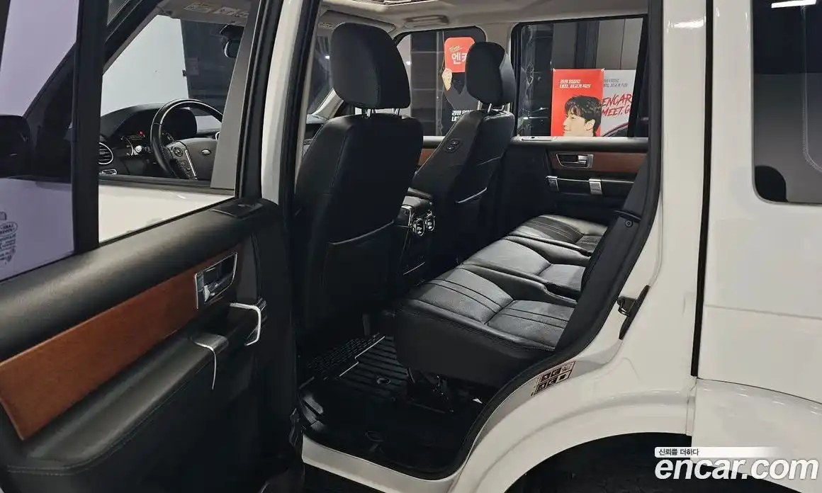 Land Rover Discovery 2012 3.0 автомат (гидро), фото 11
