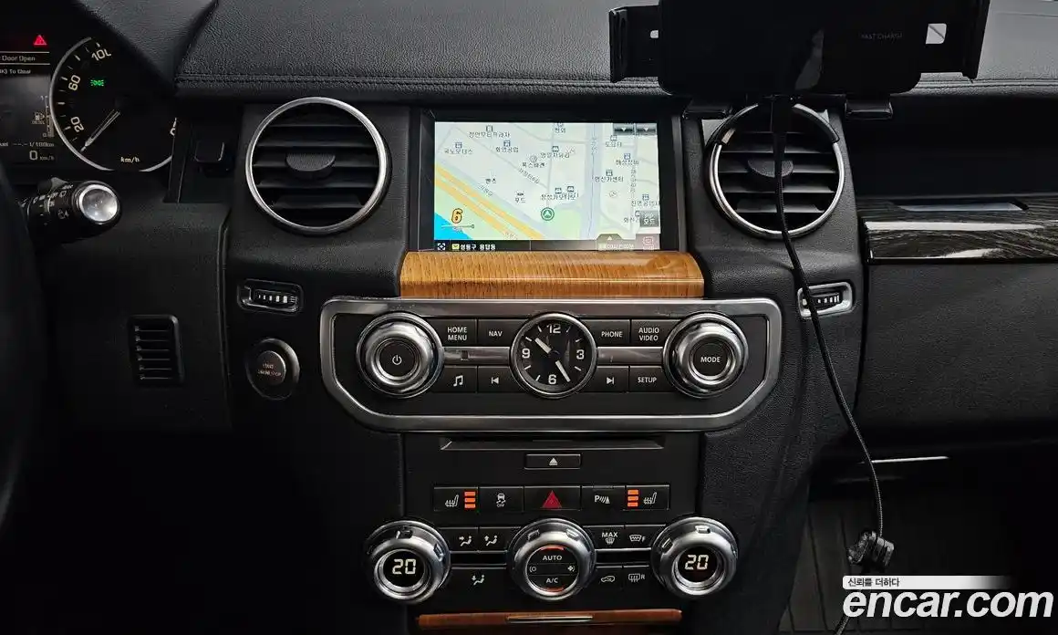 Land Rover Discovery 2012 3.0 автомат (гидро), фото 13