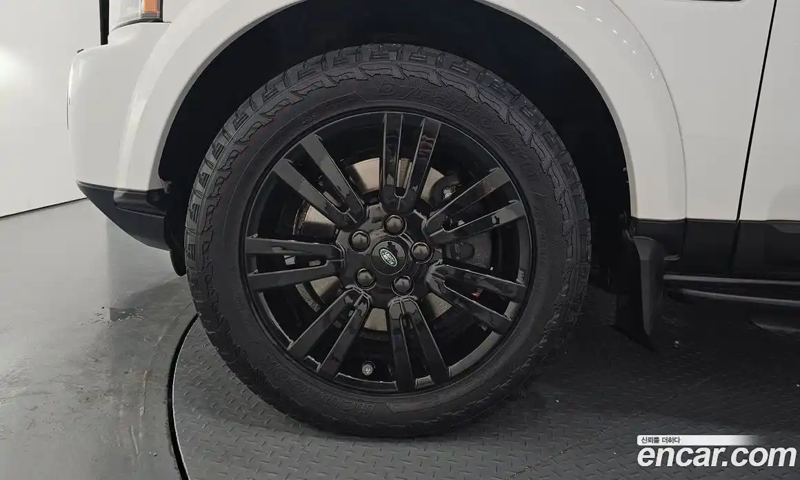 Land Rover Discovery 2012 3.0 автомат (гидро), фото 5