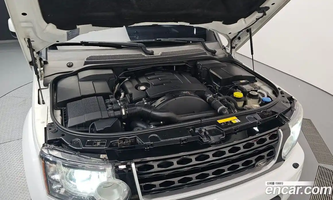 Land Rover Discovery 2012 3.0 автомат (гидро), фото 6