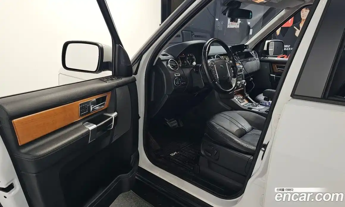 Land Rover Discovery 2012 3.0 автомат (гидро), фото 10