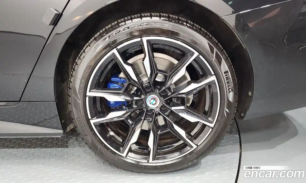 BMW i4 2022 0.2 автомат (гидро), фото 7
