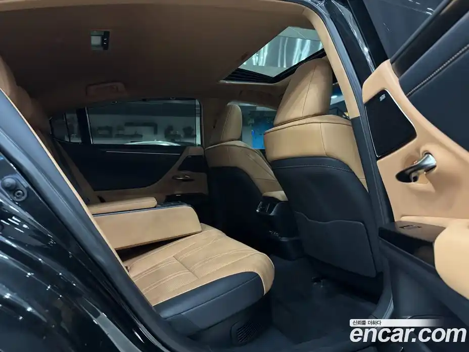 Lexus ES 2024 2.5 гидро, фото 14