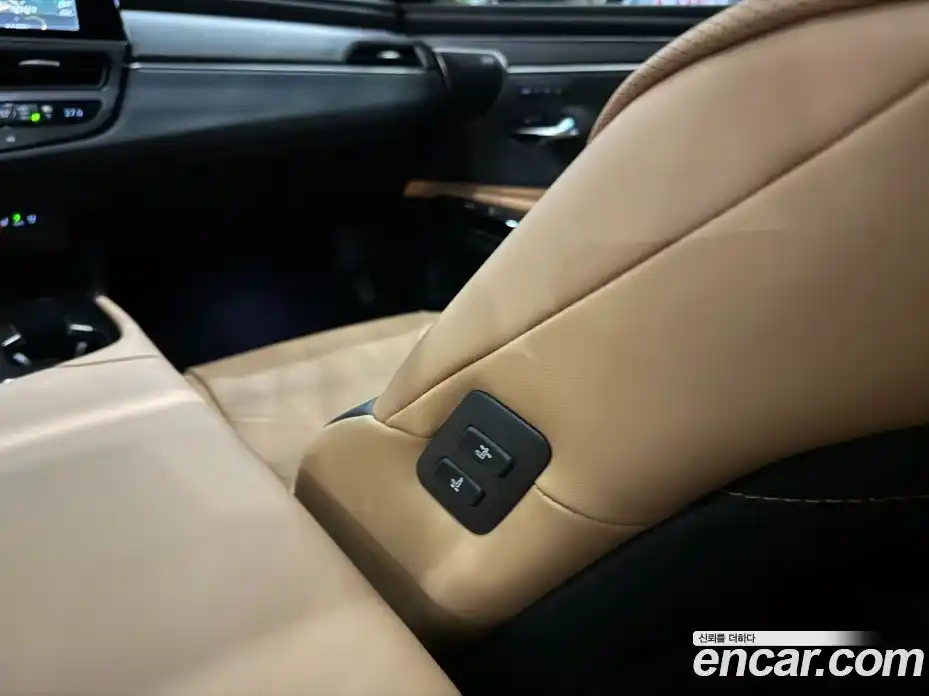 Lexus ES 2024 2.5 гидро, фото 18