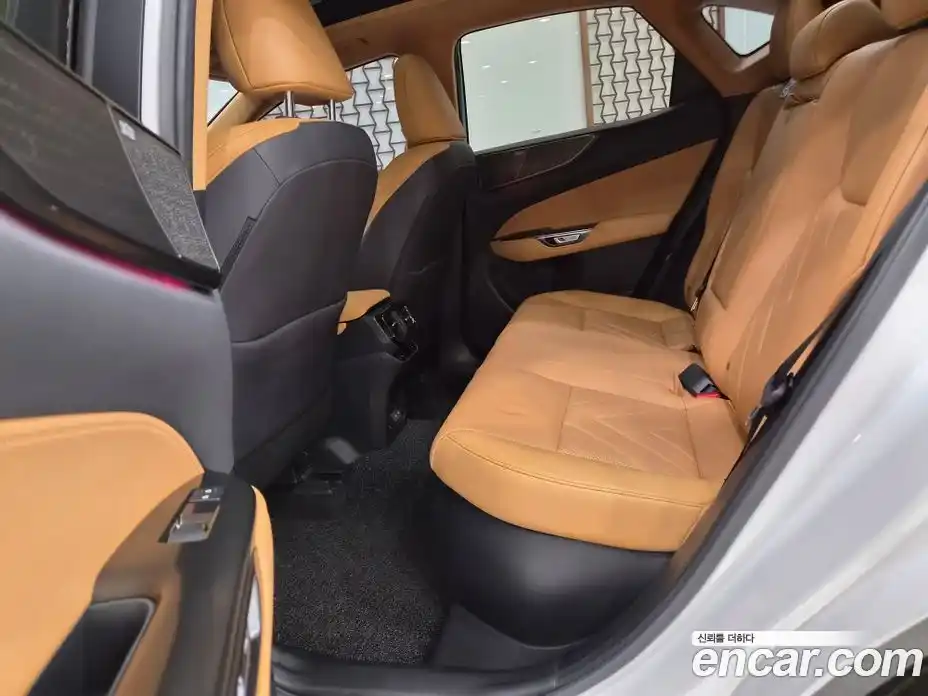 Lexus NX 2024 2.5 вариатор, фото 14
