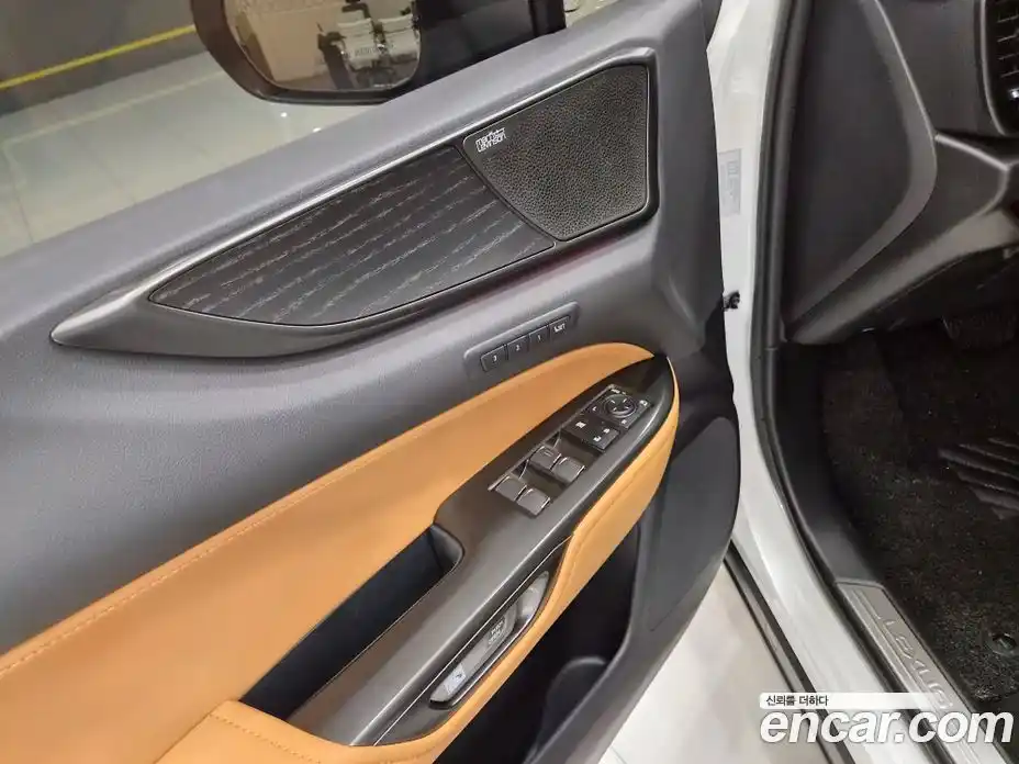 Lexus NX 2024 2.5 вариатор, фото 10