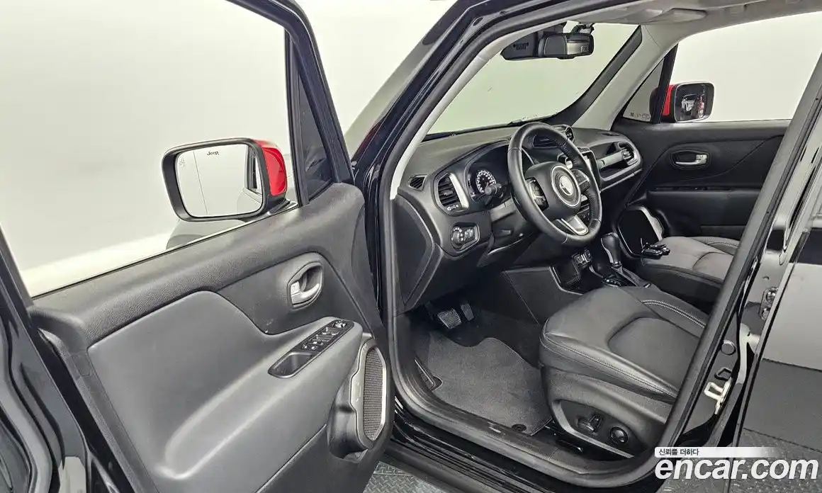 Jeep Renegade 2023 1.3 автомат (гидро), фото 13