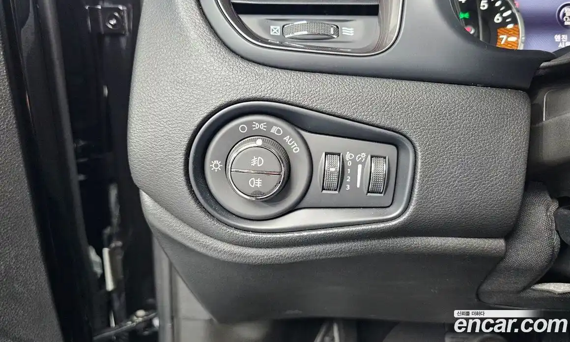 Jeep Renegade 2023 1.3 автомат (гидро), фото 27
