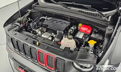 Jeep Renegade 2023 1.3 автомат (гидро), миниатюра 6
