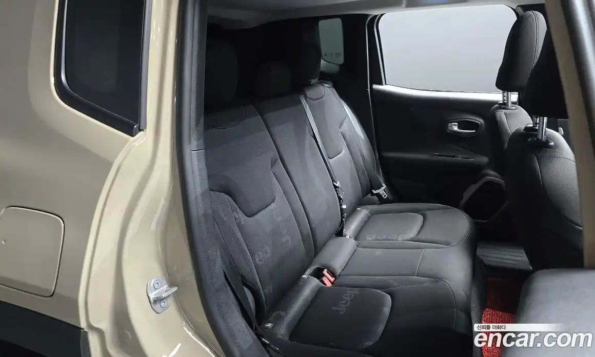 Jeep Renegade 2016 2.0 автомат (гидро), фото 11
