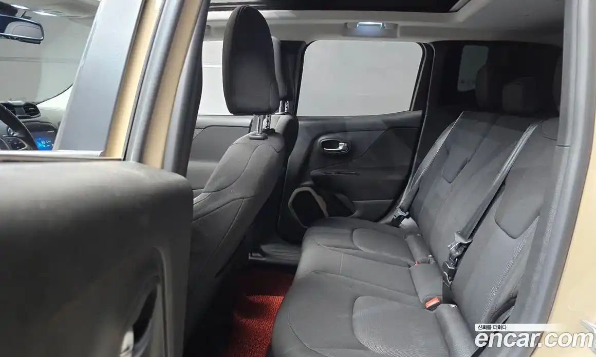 Jeep Renegade 2016 2.0 автомат (гидро), фото 12