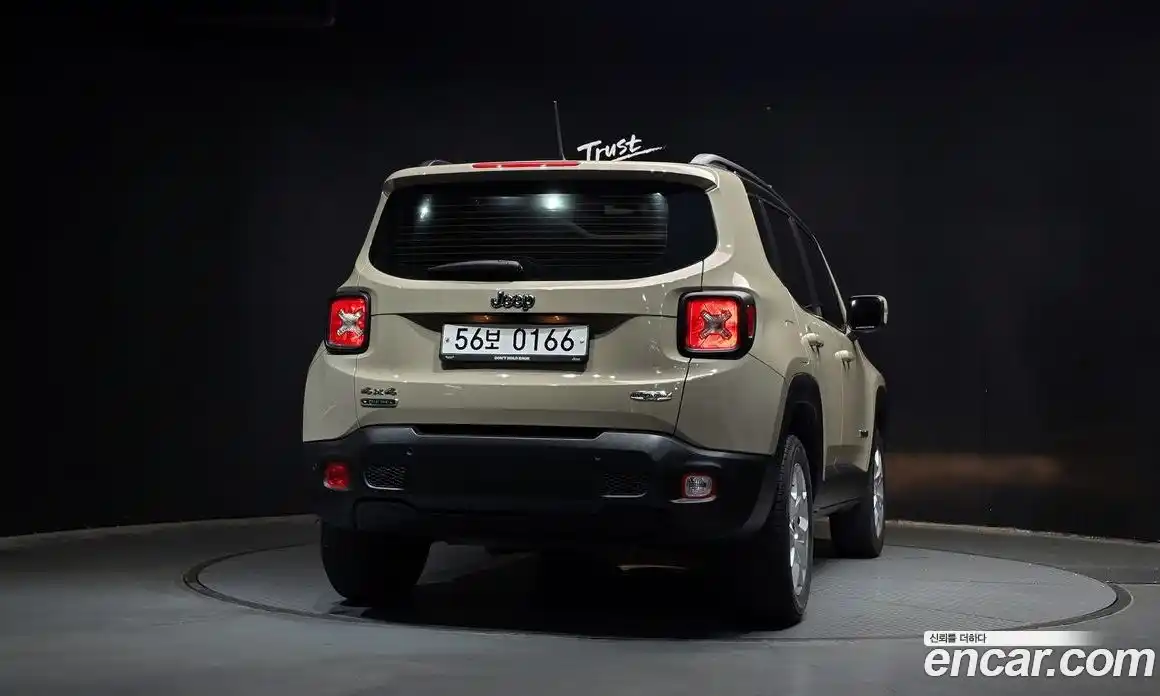 Jeep Renegade 2016 2.0 автомат (гидро), фото 4