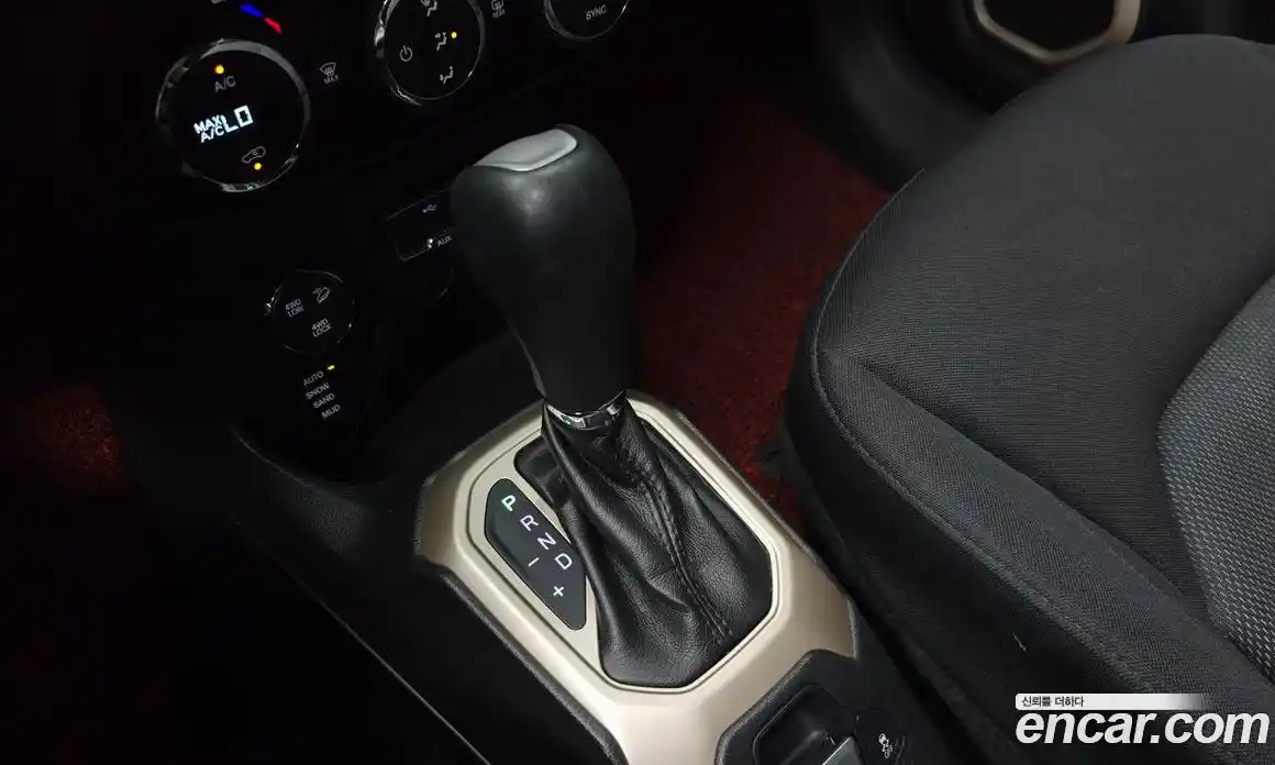 Jeep Renegade 2016 2.0 автомат (гидро), фото 9