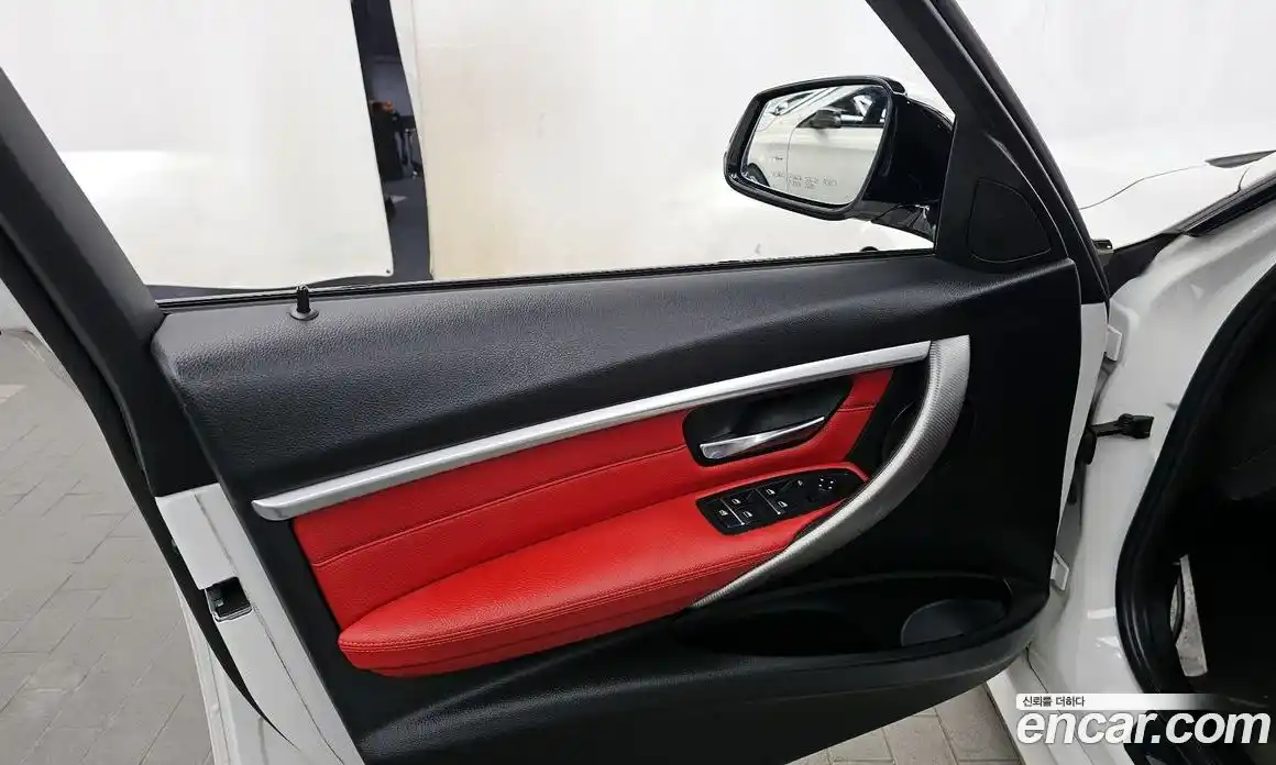 BMW 3 серия 2017 2.0 автомат (гидро), фото 14