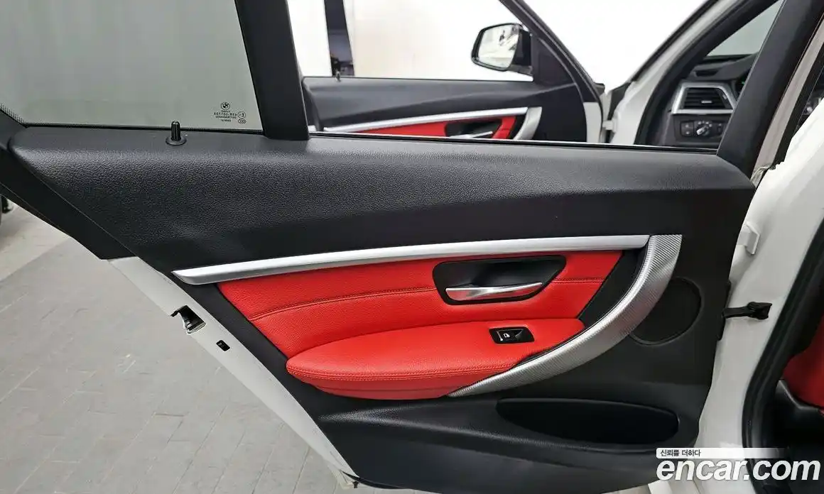BMW 3 серия 2017 2.0 автомат (гидро), фото 15