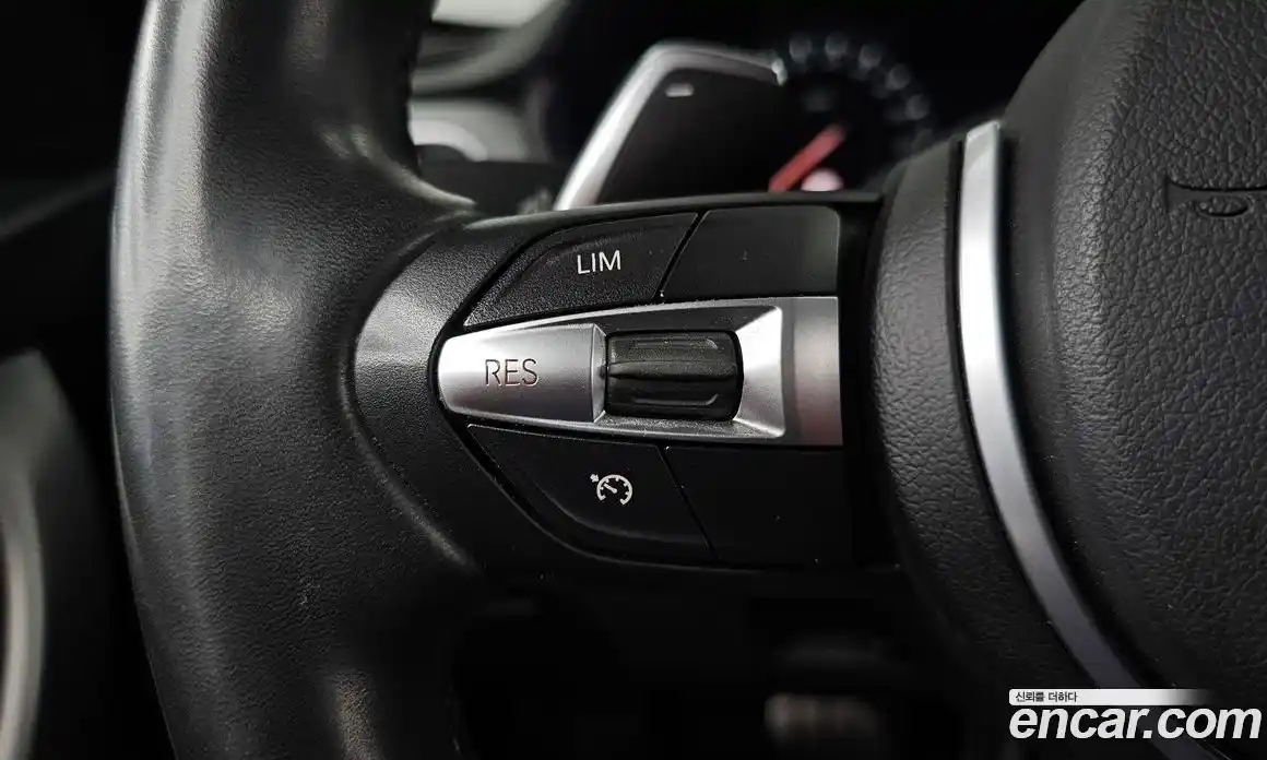 BMW 3 серия 2017 2.0 автомат (гидро), фото 30