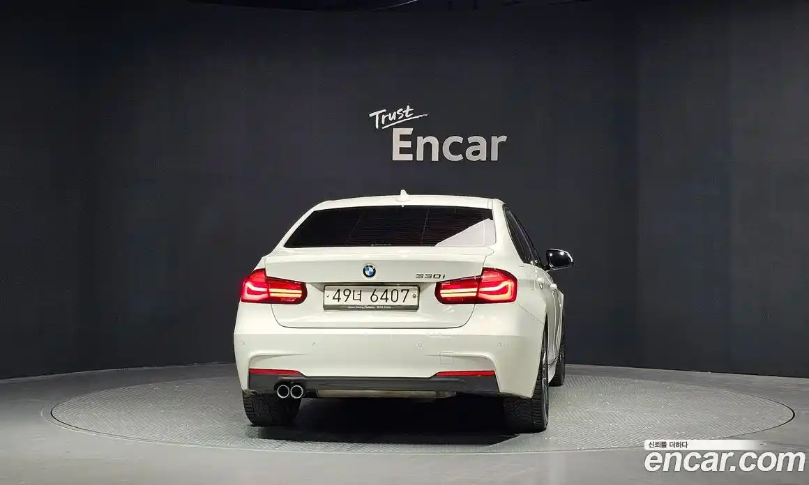 BMW 3 серия 2017 2.0 автомат (гидро), фото 4