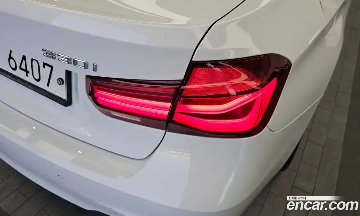 BMW 3 серия 2017 2.0 автомат (гидро), фото 9