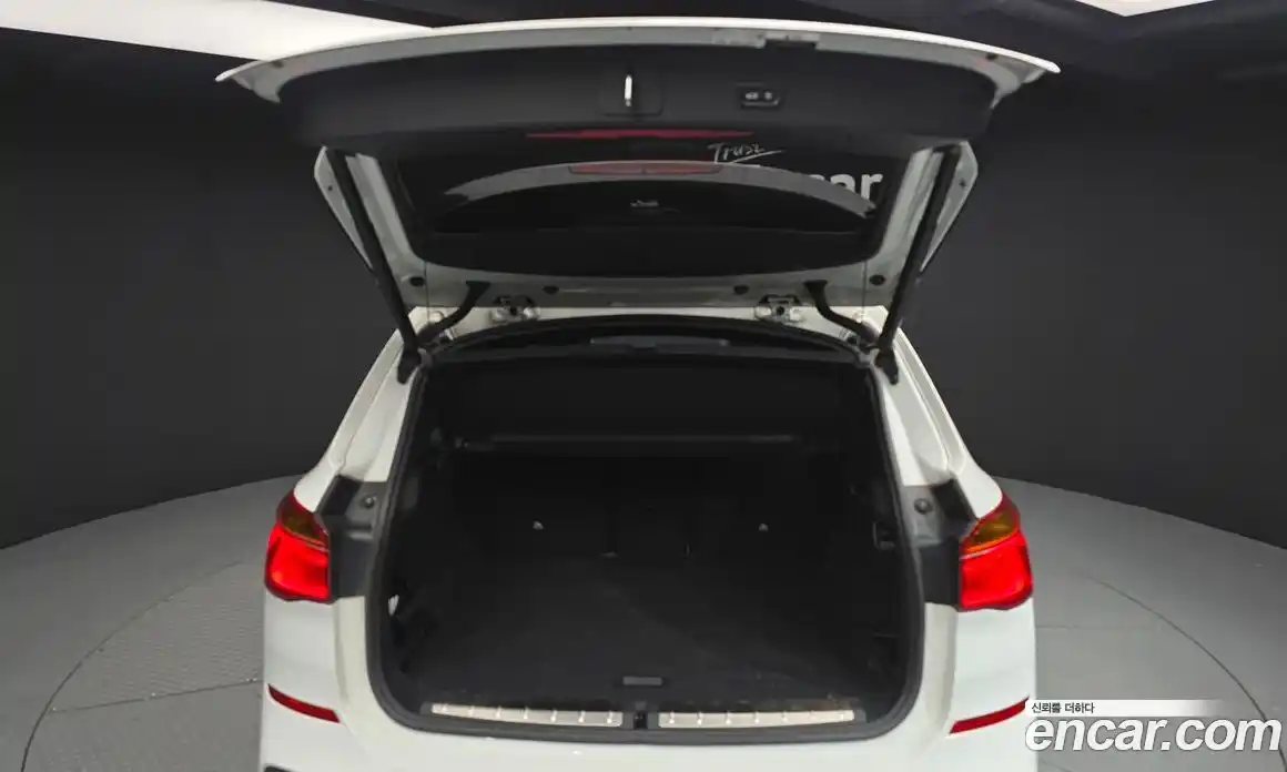 BMW X1 2016 2.0 автомат (гидро), фото 20