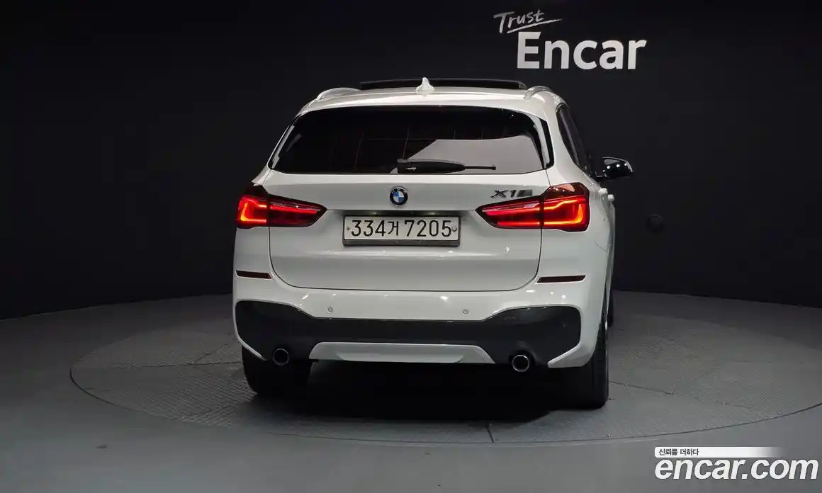 BMW X1 2016 2.0 автомат (гидро), фото 4