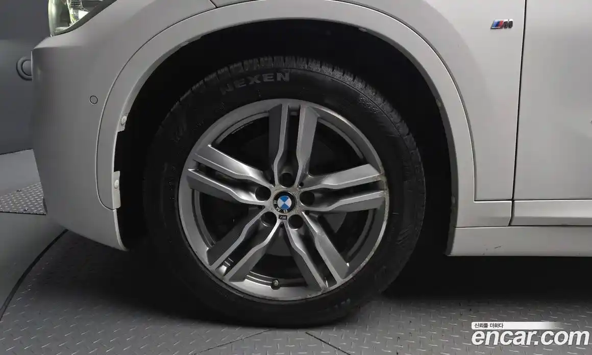 BMW X1 2016 2.0 автомат (гидро), фото 5