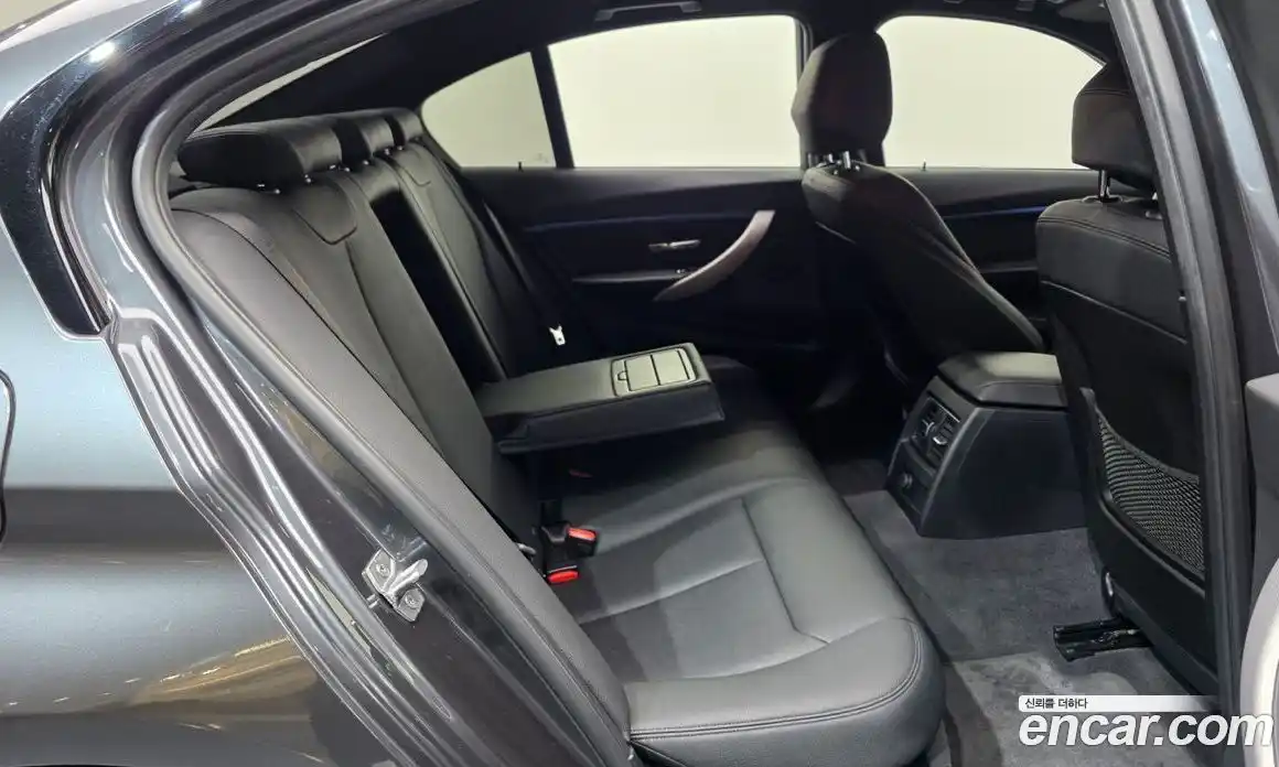 BMW 3 серия 2016 2.0 автомат (гидро), фото 12