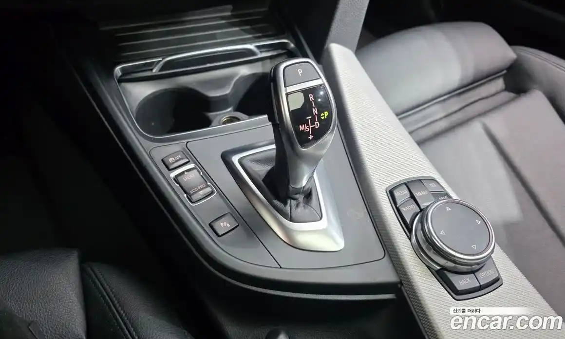 BMW 3 серия 2016 2.0 автомат (гидро), фото 9
